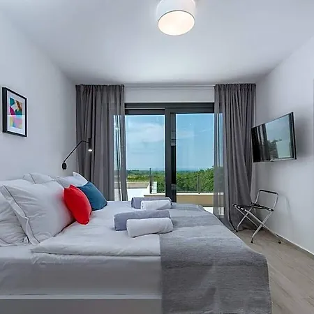 Colonia Comfortable 3* بروتونيغلا