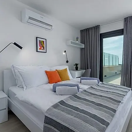 Colonia Comfortable Hotel 3*